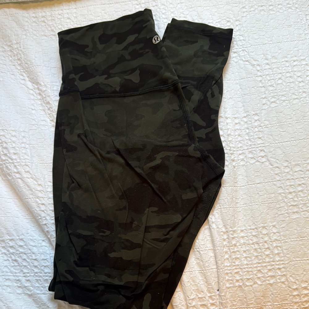 Lululemon Camo Align 28”